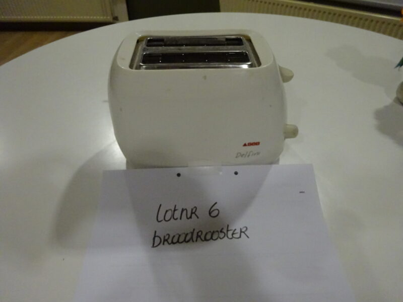 Broodrooster 6