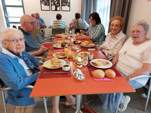 📸 Throwback Thursday – Zomerontbijt in Ter Drapiers
Wat een heerlijke start van de dag was dat!