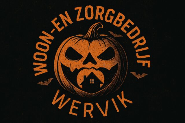 Wij maken lol met pompoenlicht,
Zonder griezel, maar met een gezicht.
Bekers vol lekkers, wat een feest,
Want Halloween is leuk voor iedereen geweest!