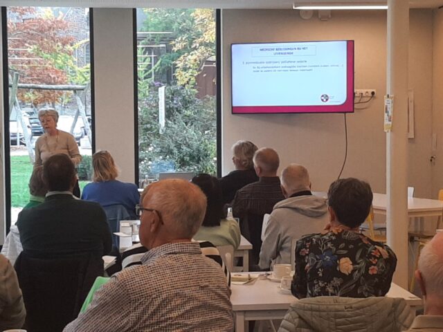 Sta stil bij het levenseinde met LEIF  LEIF (Levens Einde Informatie Forum) biedt betrouwbare informatie en ondersteuning rond het levenseinde. Tijdens infosessies en zitdagen krijg je inzicht in wilsverklaringen, palliatieve zorg, euthanasie en je rechten als patiënt. 
LEIF helpt je om op een serene en geïnformeerde manier keuzes te maken die echt bij jou passen.  Wil je meer weten? Neem contact met LDC De Spie (056 95 29 50) of Callcenter (056 300 200).