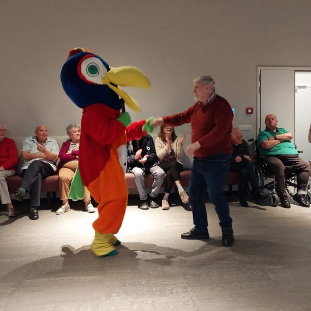 Wie er morgen in The Masked Singer wordt ontmaskerd, weten we wel nog niet ...