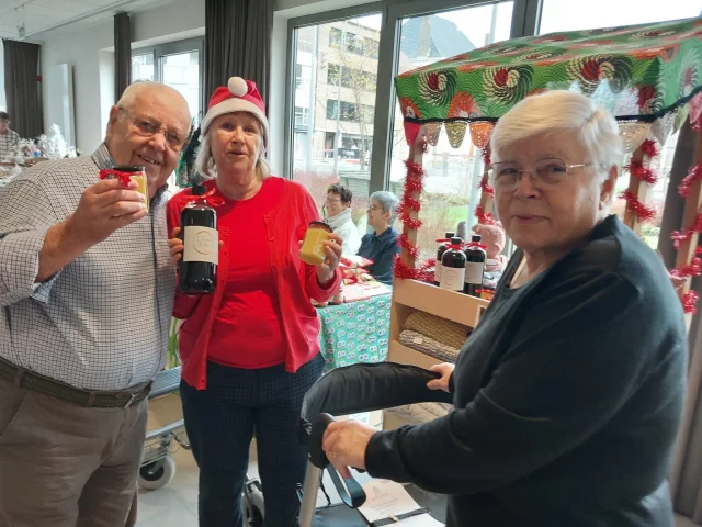 Wat hebben we ons geamuseerd tijdens de kerstmarkt in WZC Het Pardoen.
Wil je ook genieten? Kom dan naar onze kerstmarkt op woensdag 17 december in WZC Ter Beke.