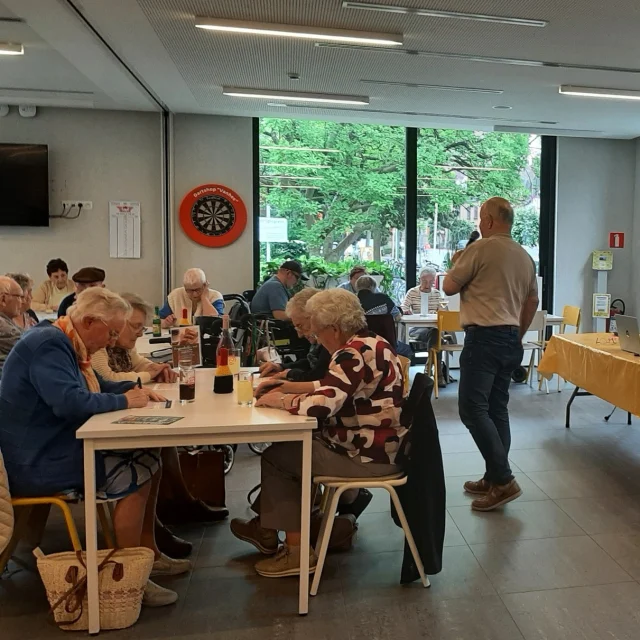 Muzikale bingo: 
muziek in de oren, bingo op de kaart 🎶🎱