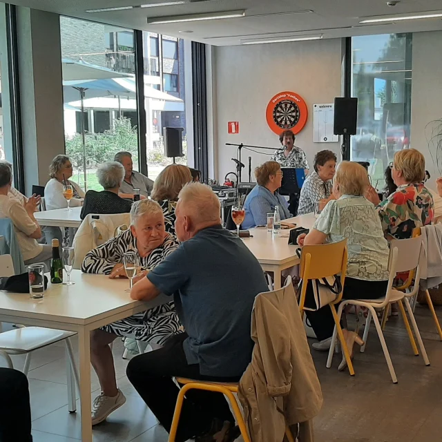 Een optreden van Johnny Clarisse, ambiance verzekerd 🥳